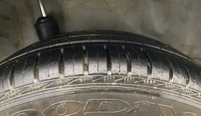 2016 Honda Amaze 1.2L I-VTEC E, Petrol, Manual, 43,492 km, Right Rear Tyre Tread