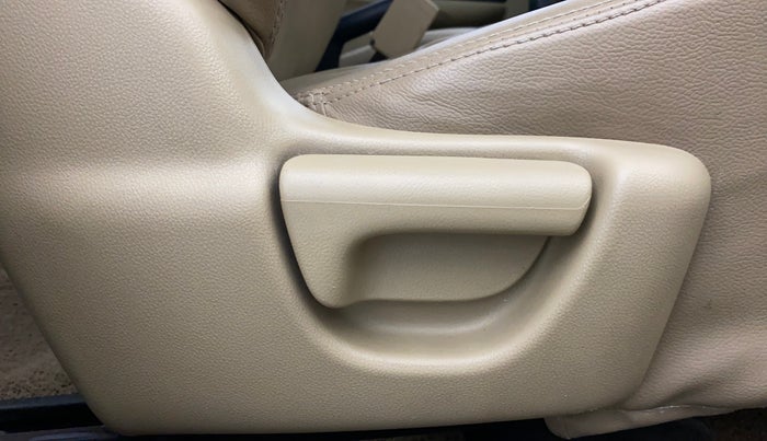 2016 Honda Amaze 1.2L I-VTEC E, Petrol, Manual, 43,492 km, Driver Side Adjustment Panel