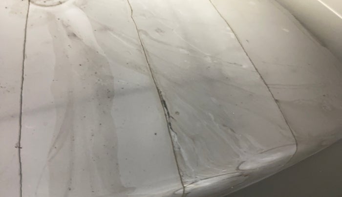 2016 Mahindra TUV300 T8 AMT, Diesel, Automatic, 1,08,057 km, Bonnet (hood) - Slightly dented