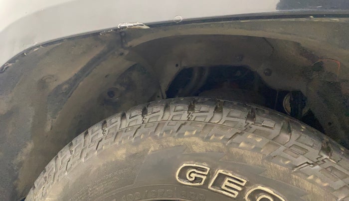 2016 Mahindra TUV300 T8 AMT, Diesel, Automatic, 1,08,057 km, Left fender - Lining loose