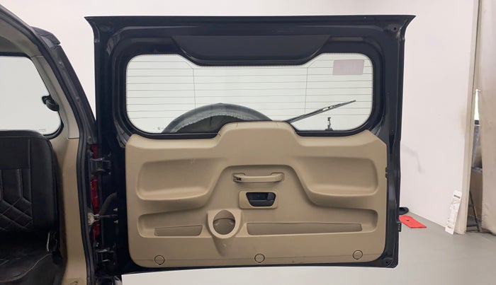 2016 Mahindra TUV300 T8 AMT, Diesel, Automatic, 1,08,057 km, Boot Door Open