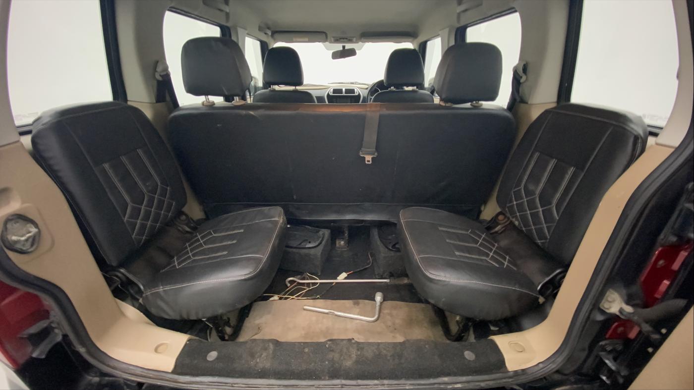 2016 Mahindra TUV300 T8 AMT, Diesel, Automatic, 1,08,057 km, Boot Inside