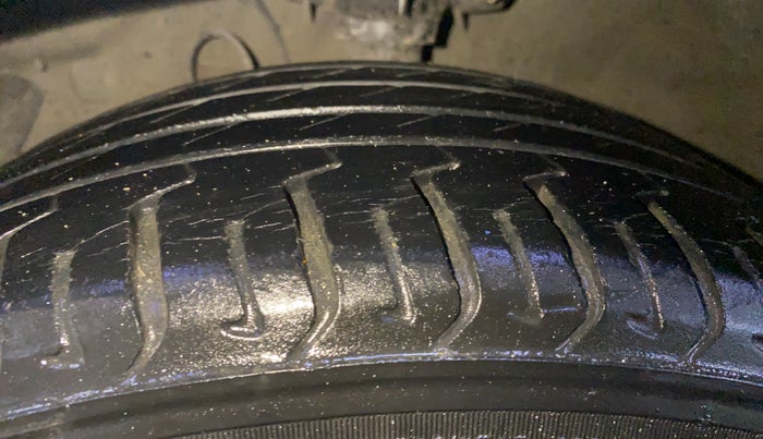 2014 Hyundai i20 SPORTZ 1.2, Petrol, Manual, 57,659 km, Left Front Tyre Tread