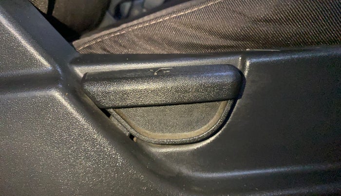 2014 Hyundai i20 SPORTZ 1.2, Petrol, Manual, 57,659 km, Driver Side Adjustment Panel