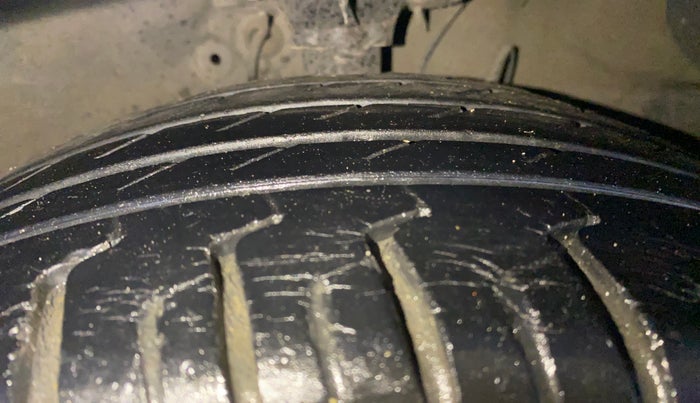 2014 Hyundai i20 SPORTZ 1.2, Petrol, Manual, 57,659 km, Right Front Tyre Tread