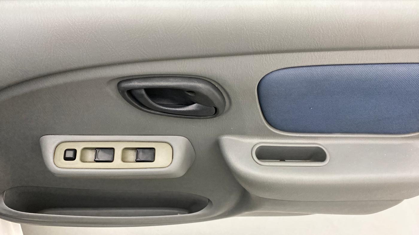 2014 Maruti Alto K10 VXI P, Petrol, Manual, 46,043 km, Driver Side Door Panels Control