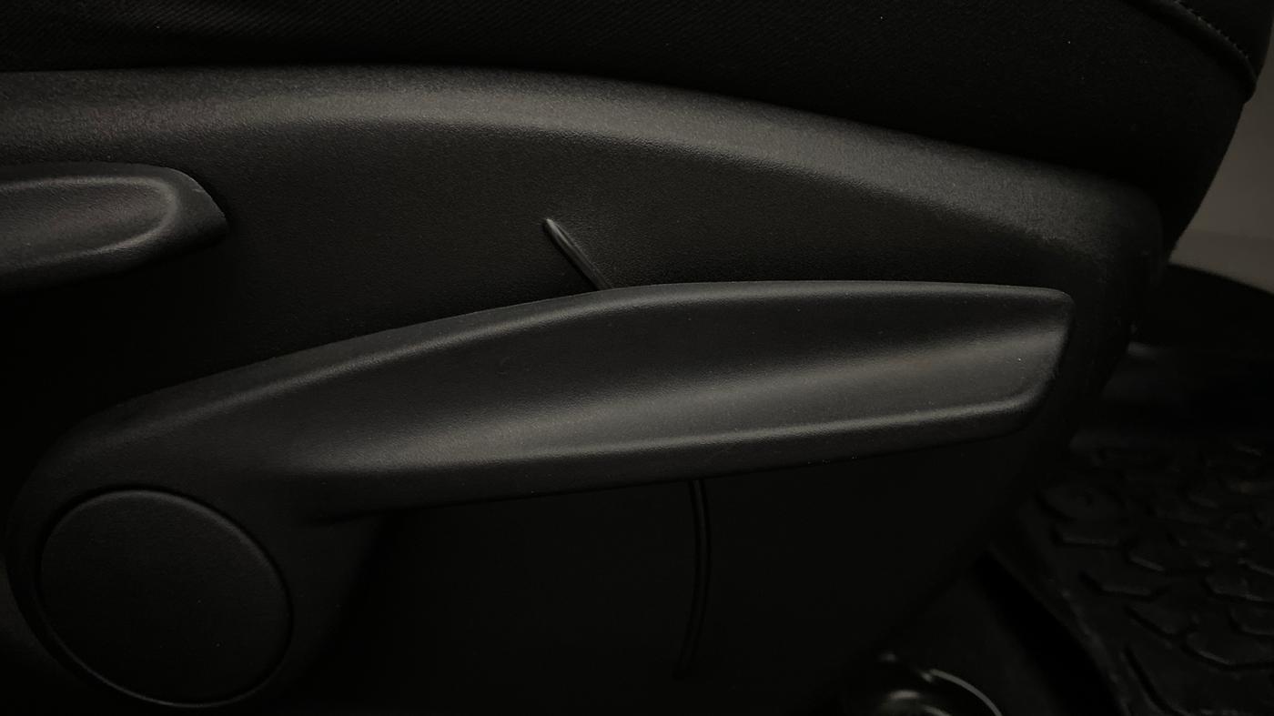 2018 Jeep Compass LIMITED (O) 2.0 DIESEL, Diesel, Manual, 1,22,526 km, Driver Side Adjustment Panel