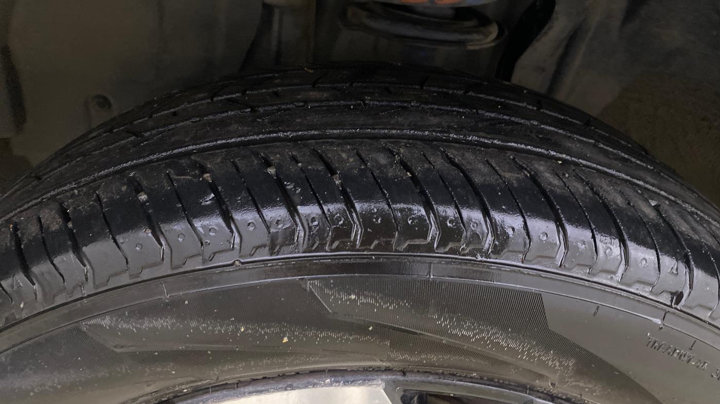 2023 Nissan MAGNITE XV PREMIUM TURBO CVT, Petrol, Automatic, 17,774 km, Left Front Tyre Tread