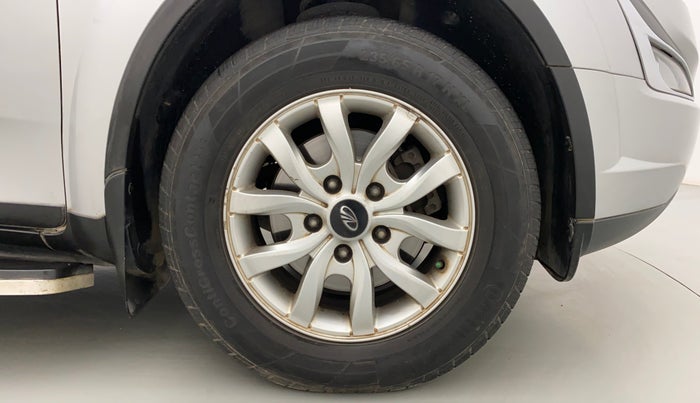 2018 Mahindra XUV500 W10 AT, Diesel, Automatic, 97,053 km, Right Front Wheel