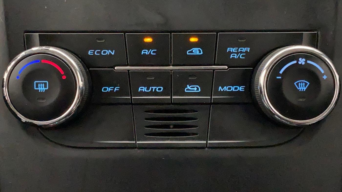 2018 Mahindra XUV500 W10 AT, Diesel, Automatic, 97,053 km, Automatic Climate Control