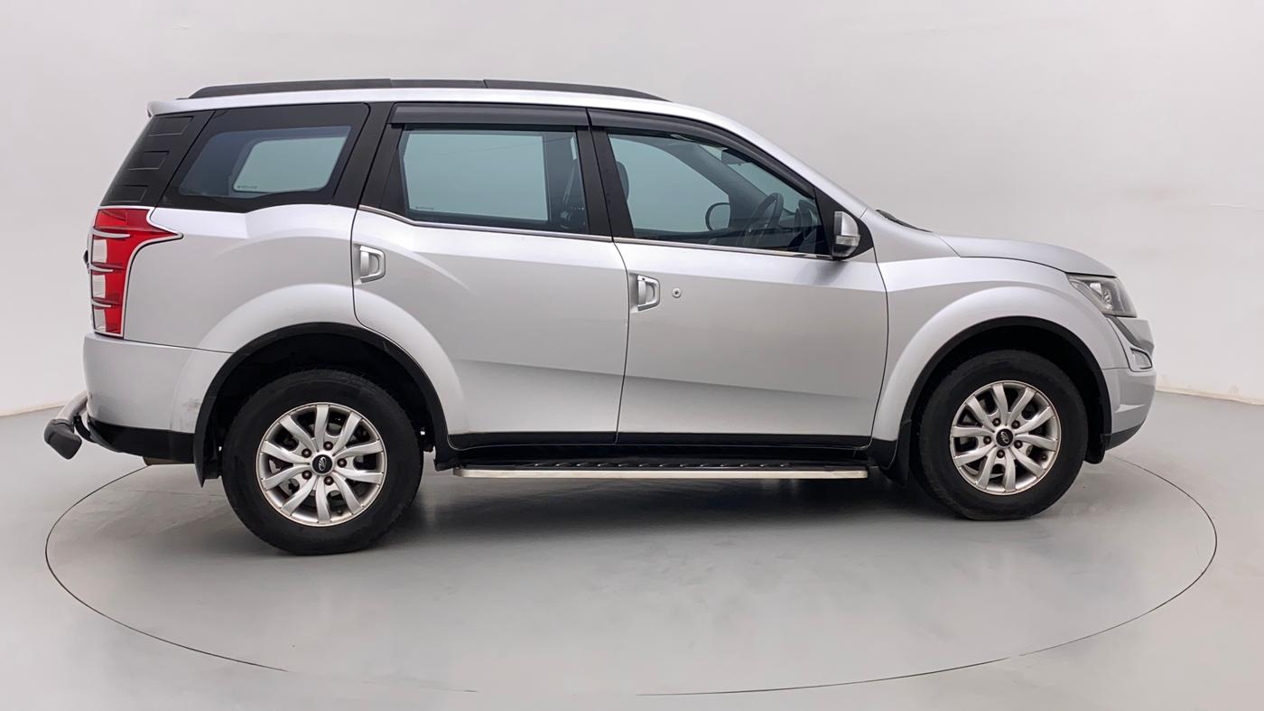 2018 Mahindra XUV500 W10 AT, Diesel, Automatic, 97,053 km, Right Side View