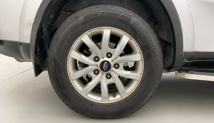 2018 Mahindra XUV500 W10 AT, Diesel, Automatic, 97,053 km, Right Rear Wheel