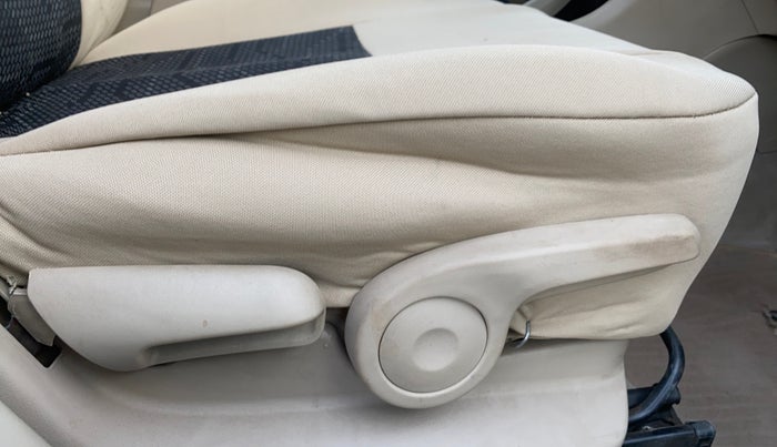 2019 Maruti Ciaz DELTA 1.5 SHVS MT PETROL, Petrol, Manual, 43,265 km, Driver Side Adjustment Panel