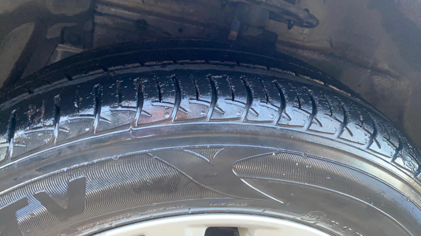 2019 Maruti Ciaz DELTA 1.5 SHVS MT PETROL, Petrol, Manual, 43,265 km, Left Front Tyre Tread