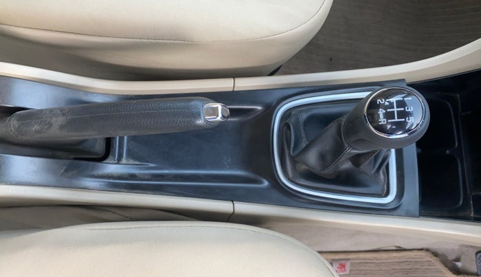 2019 Maruti Ciaz DELTA 1.5 SHVS MT PETROL, Petrol, Manual, 43,265 km, Gear Lever