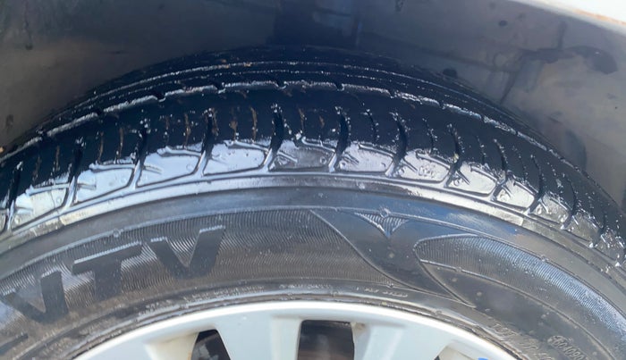 2019 Maruti Ciaz DELTA 1.5 SHVS MT PETROL, Petrol, Manual, 43,265 km, Right Front Tyre Tread