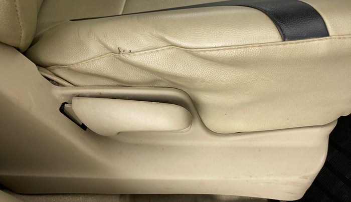 2016 Maruti Ertiga VXI, Petrol, Manual, 50,179 km, Driver Side Adjustment Panel