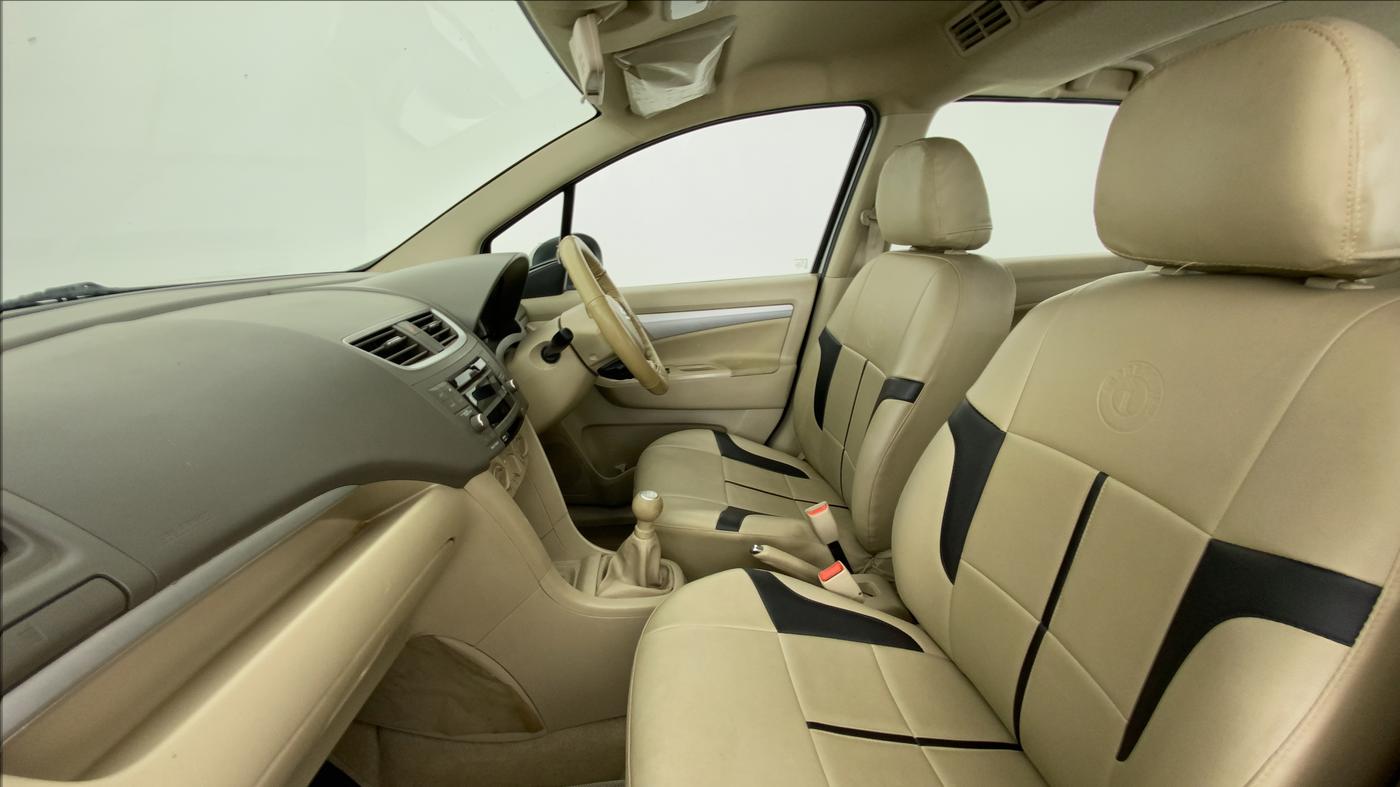 2016 Maruti Ertiga VXI, Petrol, Manual, 50,179 km, Right Side Front Door Cabin
