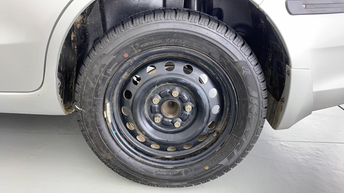2016 Maruti Ertiga VXI, Petrol, Manual, 50,179 km, Left Rear Wheel