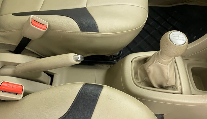 2016 Maruti Ertiga VXI, Petrol, Manual, 50,179 km, Gear Lever