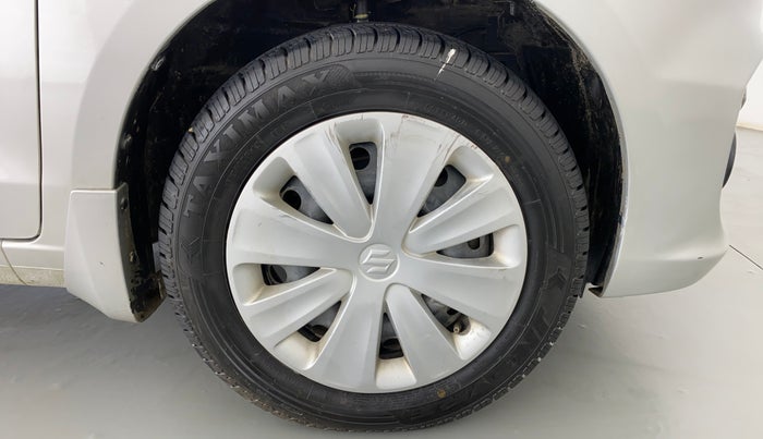 2016 Maruti Ertiga VXI, Petrol, Manual, 50,179 km, Right Front Wheel