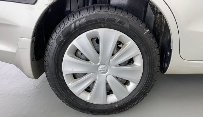 2016 Maruti Ertiga VXI, Petrol, Manual, 50,179 km, Right Rear Wheel