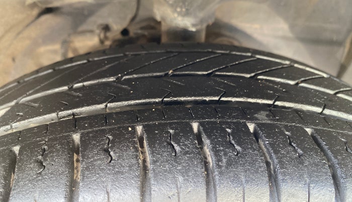 2015 Chevrolet Sail 1.2 LS ABS, Petrol, Manual, 79,020 km, Right Front Tyre Tread