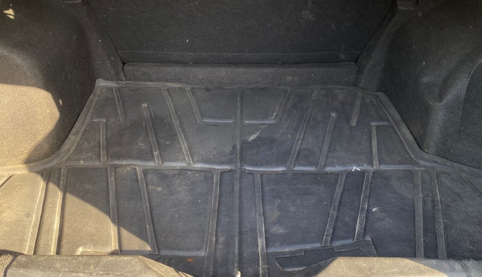 2015 Chevrolet Sail 1.2 LS ABS, Petrol, Manual, 79,020 km, Boot Inside