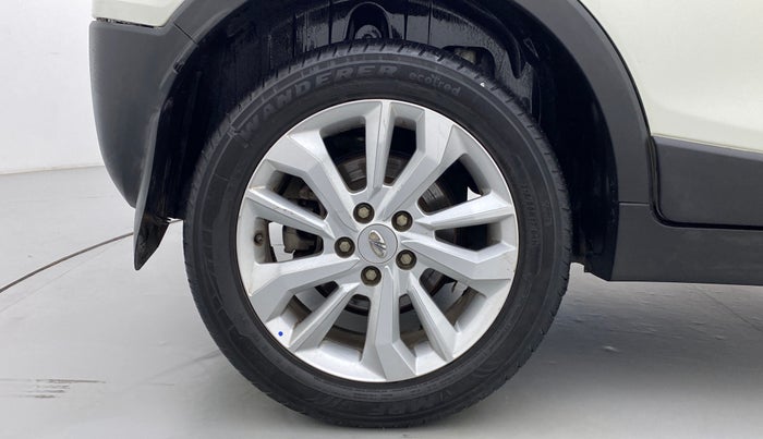 2020 Mahindra XUV300 W8 1.5 DIESEL AMT, Diesel, Automatic, 55,875 km, Right Rear Wheel