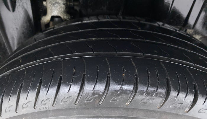 2020 Mahindra XUV300 W8 1.5 DIESEL AMT, Diesel, Automatic, 55,875 km, Left Rear Tyre Tread