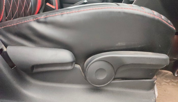 2021 Maruti Vitara Brezza ZXI, Petrol, Manual, 85,455 km, Driver Side Adjustment Panel