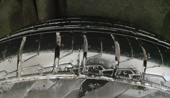 2021 Maruti Vitara Brezza ZXI, Petrol, Manual, 85,455 km, Right Rear Tyre Tread