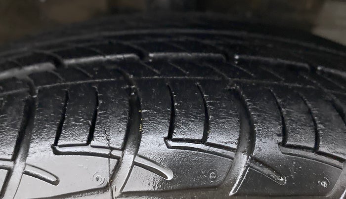 2014 Nissan Micra XV CVT, Petrol, Automatic, 59,671 km, Right Front Tyre Tread