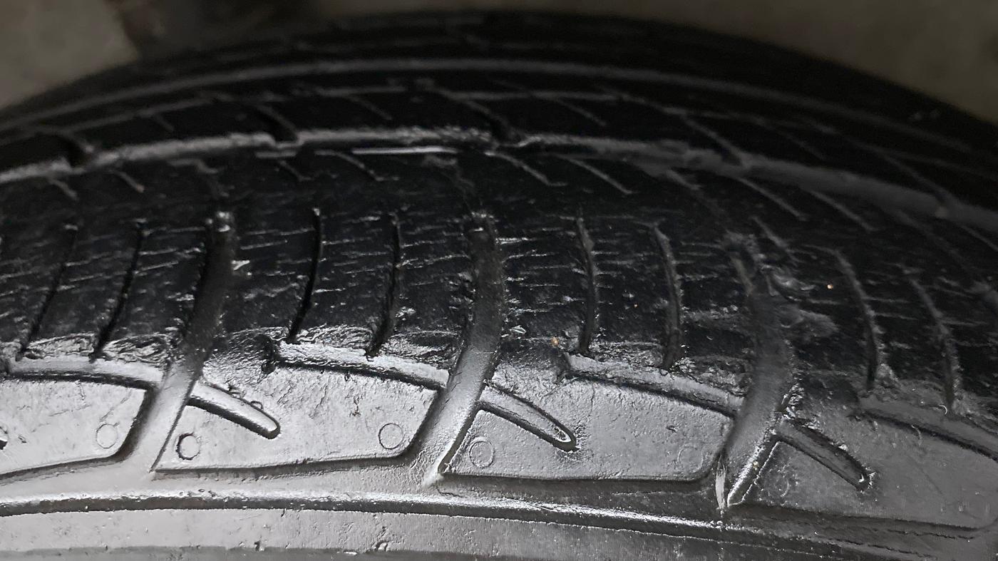 2014 Nissan Micra XV CVT, Petrol, Automatic, 59,671 km, Right Rear Tyre Tread