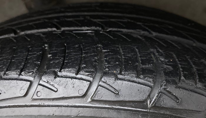 2014 Nissan Micra XV CVT, Petrol, Automatic, 59,671 km, Right Rear Tyre Tread