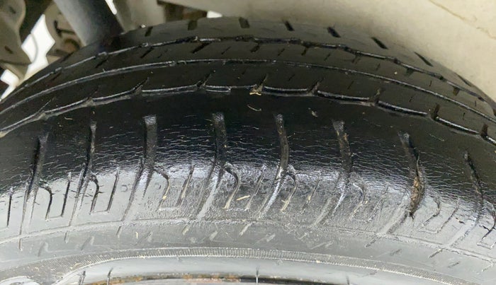2016 Maruti Wagon R 1.0 VXI AMT, Petrol, Automatic, 45,370 km, Right Rear Tyre Tread