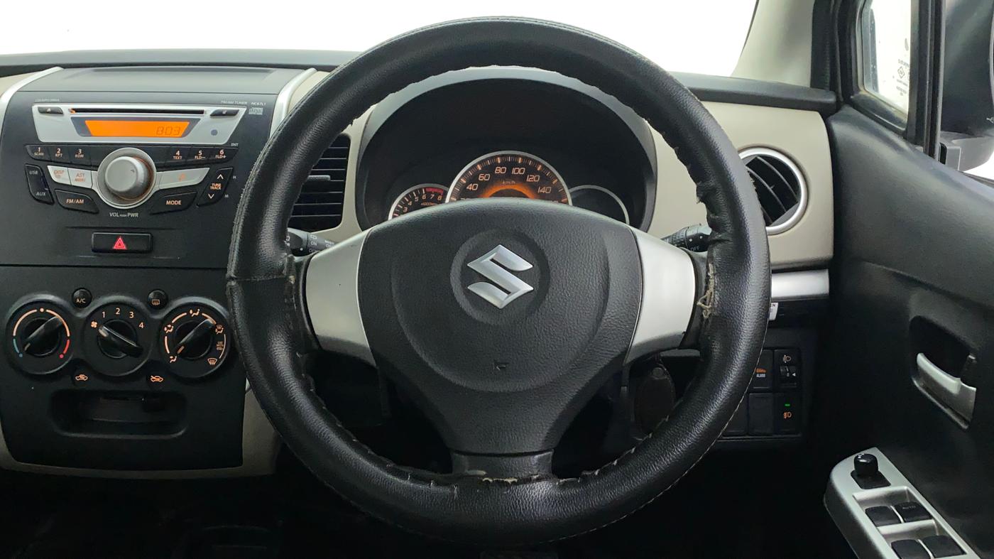 2016 Maruti Wagon R 1.0 VXI AMT, Petrol, Automatic, 45,370 km, Steering Wheel Close Up