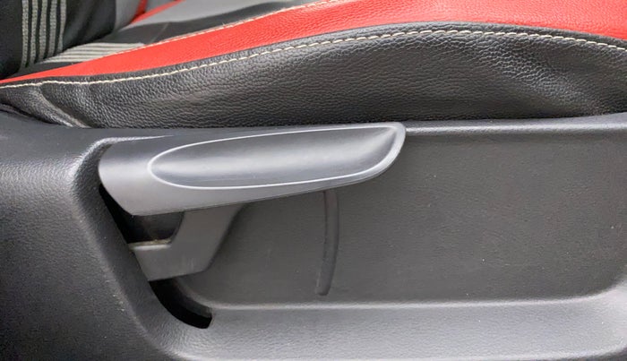 2018 Skoda Rapid STYLE 1.6 MPI AT, Petrol, Automatic, 59,579 km, Driver Side Adjustment Panel