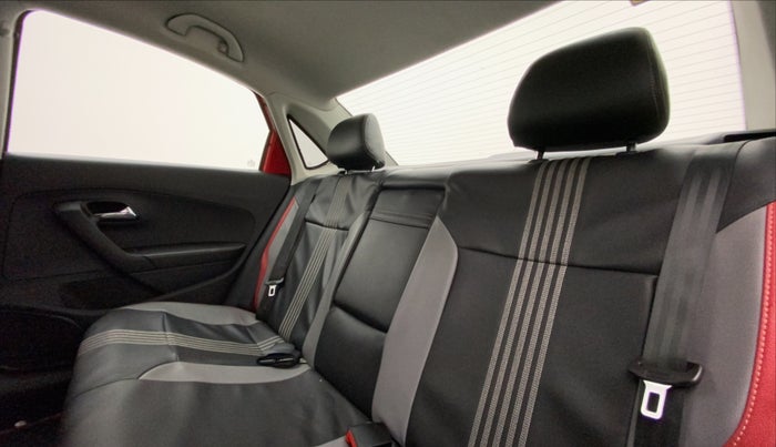 2018 Skoda Rapid STYLE 1.6 MPI AT, Petrol, Automatic, 59,579 km, Right Side Rear Door Cabin