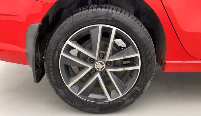 2018 Skoda Rapid STYLE 1.6 MPI AT, Petrol, Automatic, 59,579 km, Right Rear Wheel