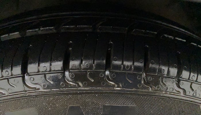 2010 Hyundai i10 SPORTZ (O) 1.2, Petrol, Manual, 36,149 km, Left Rear Tyre Tread