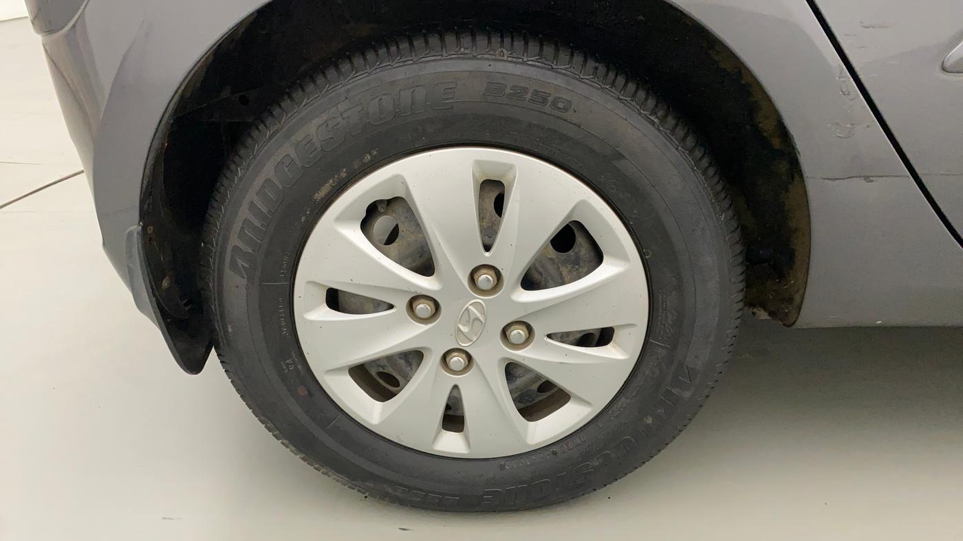 2010 Hyundai i10 SPORTZ (O) 1.2, Petrol, Manual, 36,149 km, Right Rear Wheel