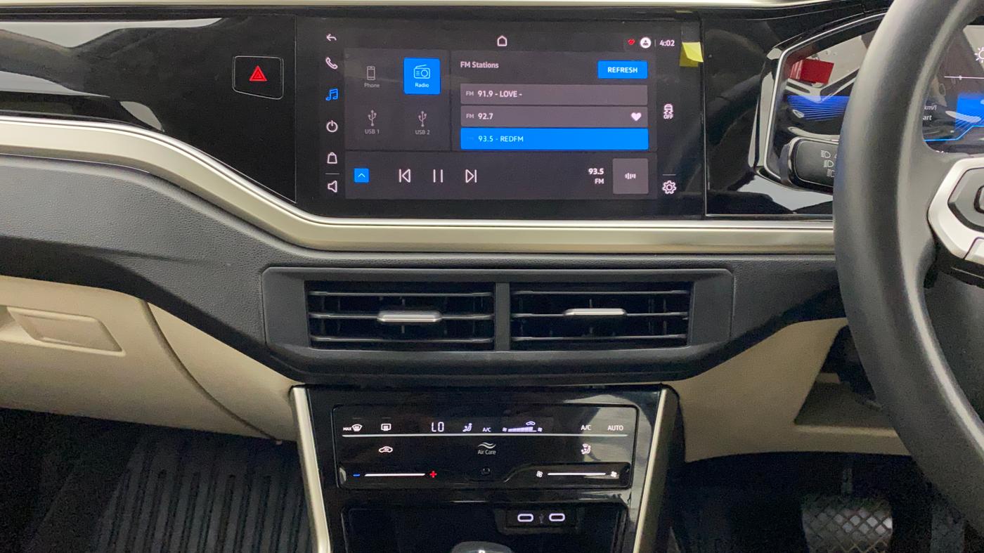 2022 Volkswagen VIRTUS TOPLINE TSI 1.0 AT, Petrol, Automatic, 11,880 km, Air Conditioner