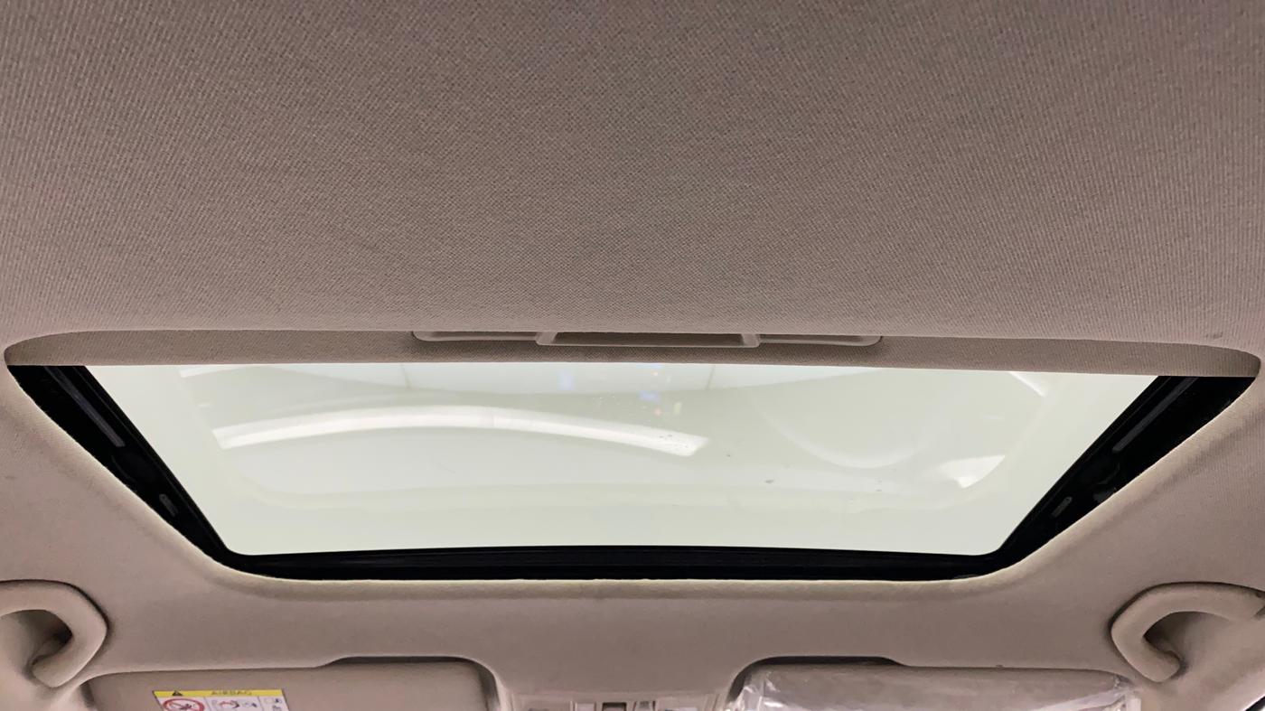 2022 Volkswagen VIRTUS TOPLINE TSI 1.0 AT, Petrol, Automatic, 11,880 km, Moonroof/ Sunroof