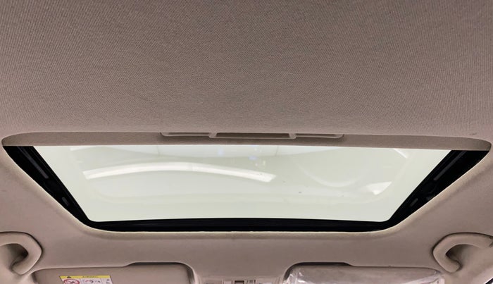 2022 Volkswagen VIRTUS TOPLINE TSI 1.0 AT, Petrol, Automatic, 11,880 km, Moonroof/ Sunroof
