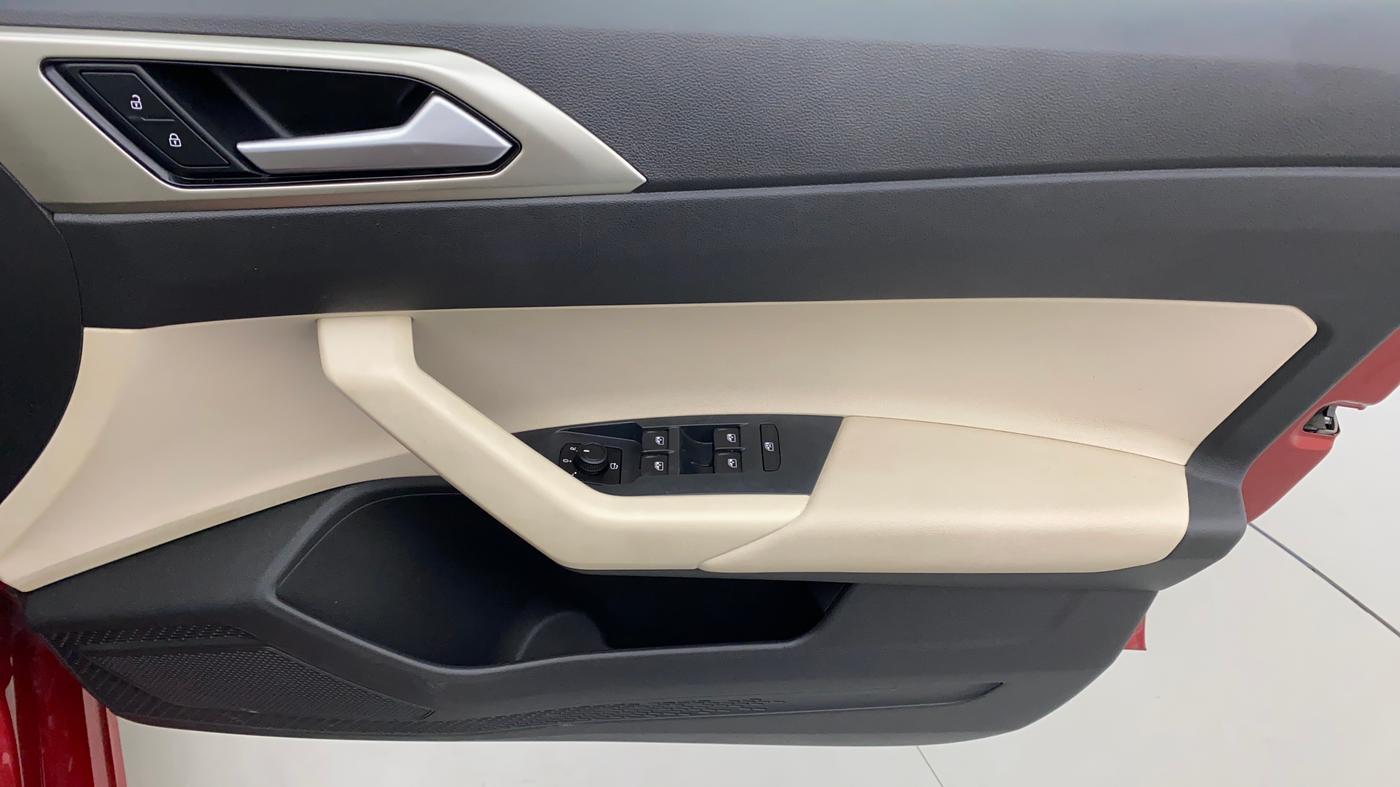 2022 Volkswagen VIRTUS TOPLINE TSI 1.0 AT, Petrol, Automatic, 11,880 km, Driver Side Door Panels Control