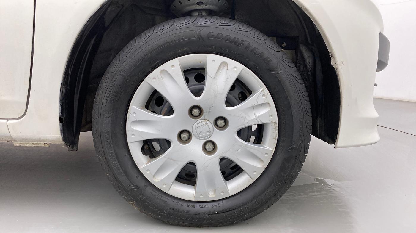 2014 Honda Brio S MT, Petrol, Manual, 50,925 km, Right Front Wheel