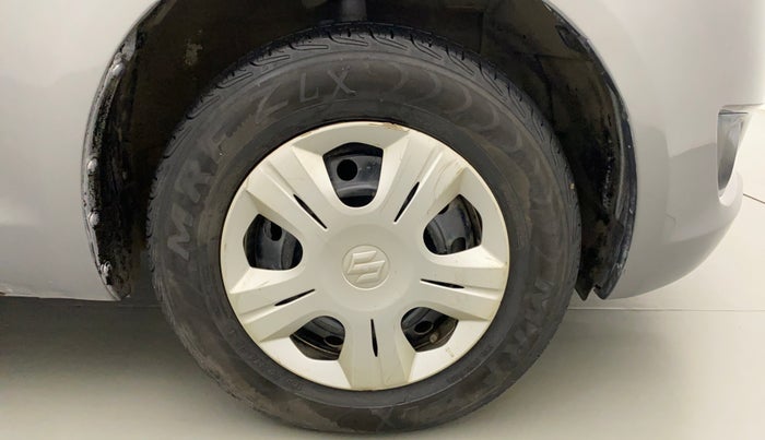 2012 Maruti Swift VDI, Diesel, Manual, 1,02,466 km, Right Front Wheel