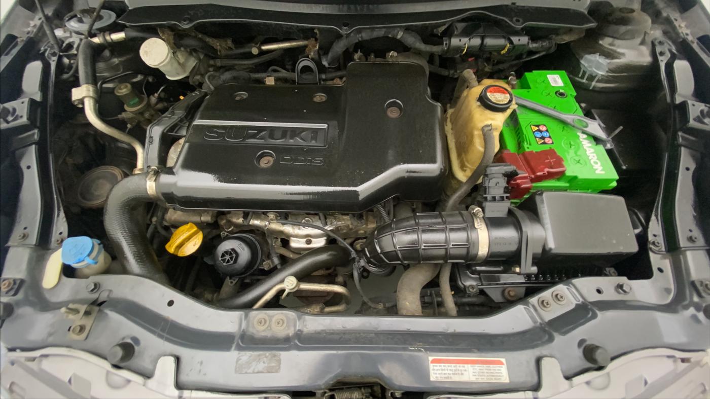 2012 Maruti Swift VDI, Diesel, Manual, 1,02,466 km, Open Bonet