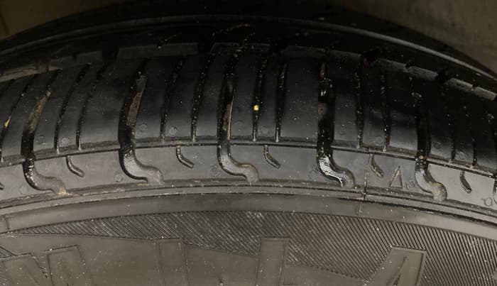 2016 Maruti Celerio VXI AMT, Petrol, Automatic, 49,746 km, Right Rear Tyre Tread